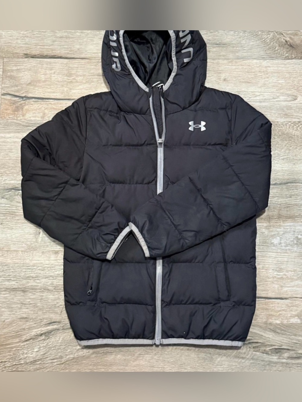 Like new Under Armour Black Hooded Puffer Jacket with Gray Trim